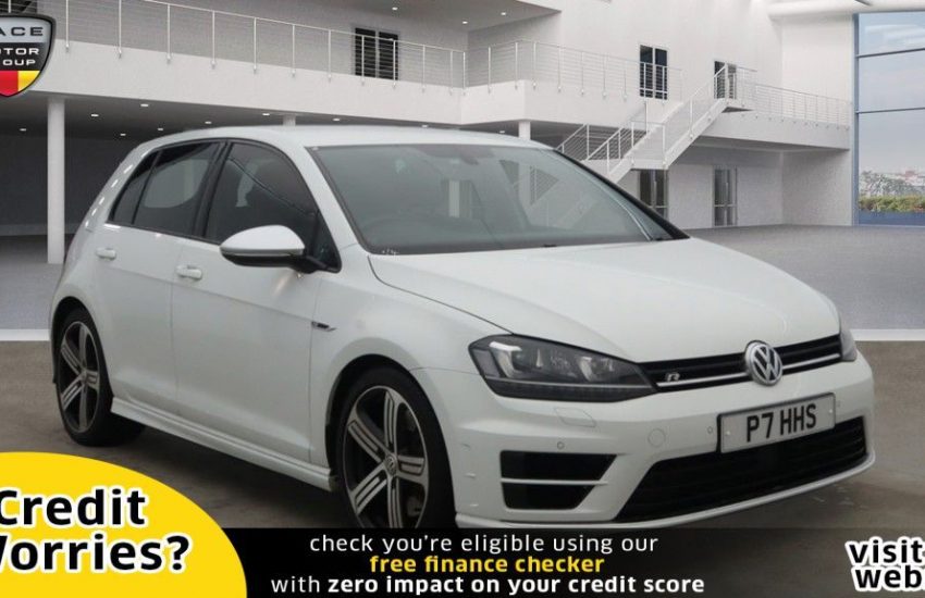 Used 2015 WHITE VOLKSWAGEN GOLF for sale in Manchester