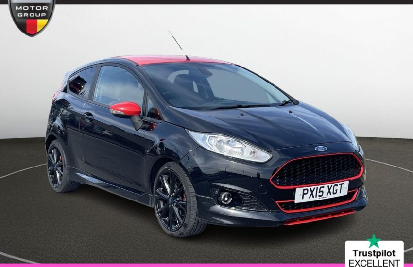 Used 2015 BLACK FORD FIESTA for sale in Manchester