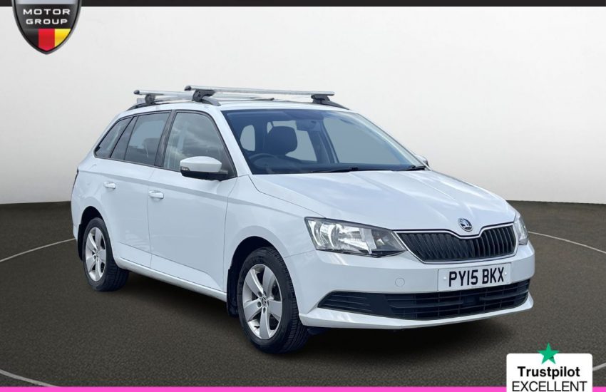 Used 2015 WHITE SKODA FABIA for sale in Manchester
