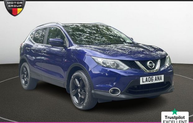 Used 2016 BLUE NISSAN QASHQAI for sale in Manchester
