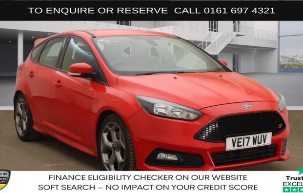 Used 2017 RED FORD FOCUS for sale in Manchester