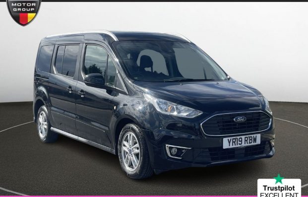 Used 2019 BLACK FORD GRAND TOURNEO CONNECT for sale in Manchester