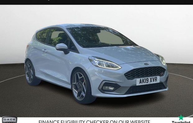 Used 2019 SILVER FORD FIESTA for sale in Manchester