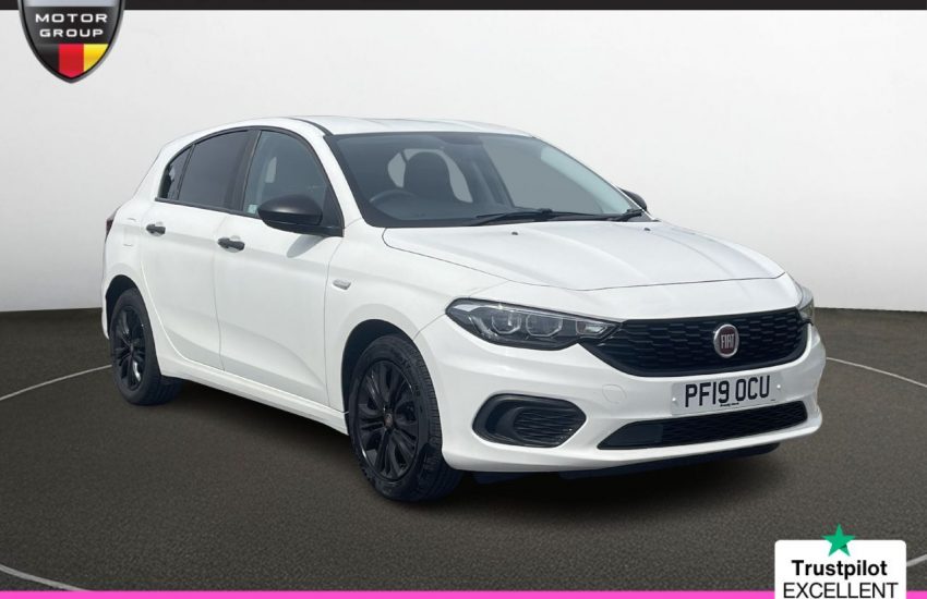 Used 2019 WHITE FIAT TIPO for sale in Manchester