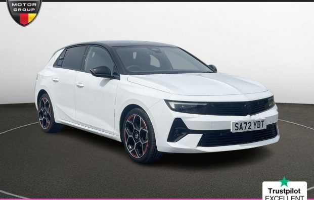 Used 2022 WHITE VAUXHALL ASTRA for sale in Manchester