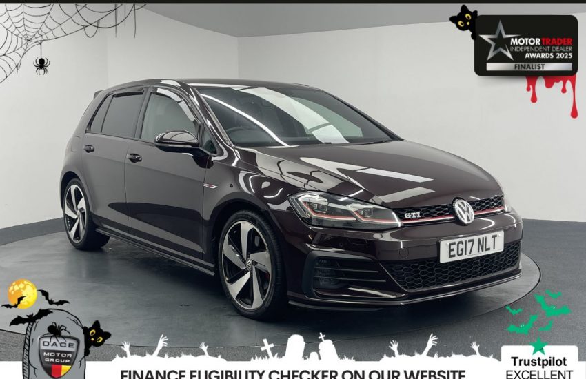 Used 2017 BLACK VOLKSWAGEN GOLF for sale in Manchester