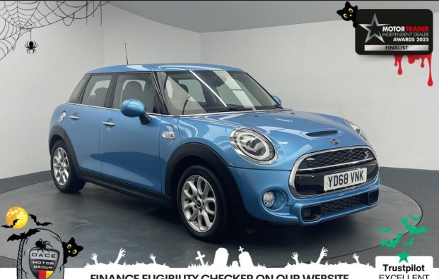 Used 2018 BLUE MINI HATCH for sale in Manchester