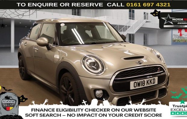 Used 2018 SILVER MINI HATCH for sale in Manchester