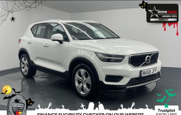 Used 2018 WHITE VOLVO XC40 for sale in Manchester