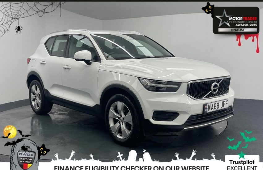 Used 2018 WHITE VOLVO XC40 for sale in Manchester
