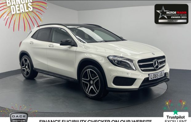 Used 2015 WHITE MERCEDES-BENZ GLA for sale in Manchester