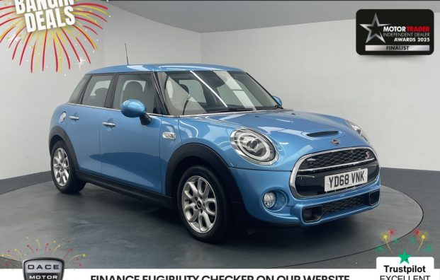 Used 2018 BLUE MINI HATCH for sale in Manchester