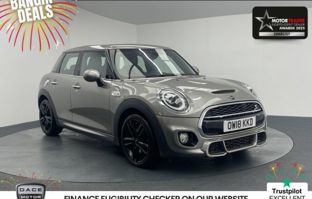 Used 2018 SILVER MINI HATCH for sale in Manchester