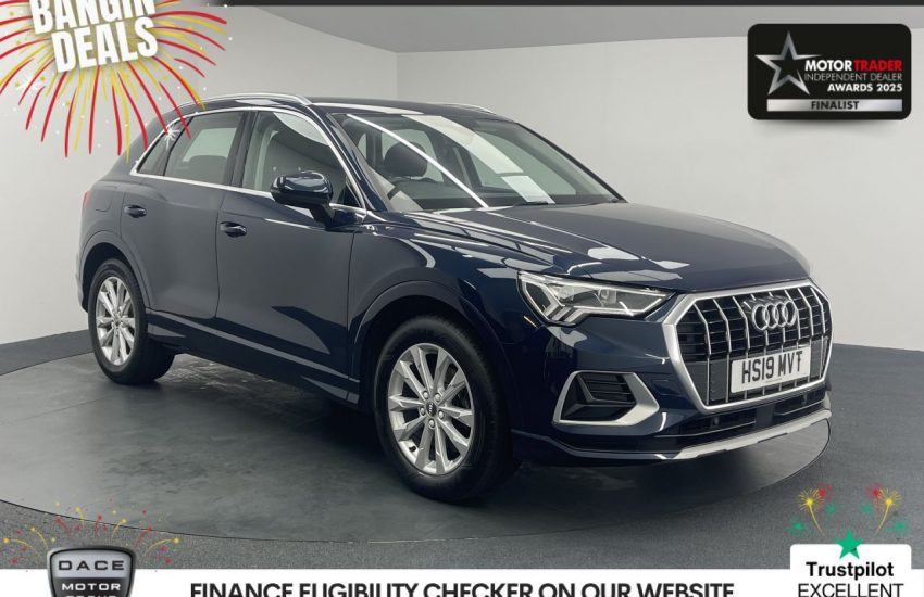 Used 2019 BLUE AUDI Q3 for sale in Manchester