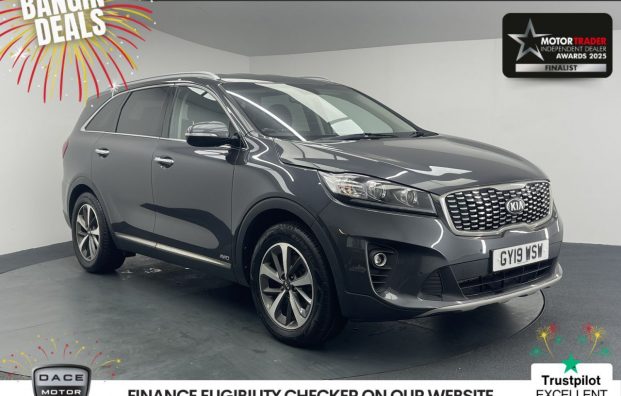 Used 2019 GREY KIA SORENTO for sale in Manchester