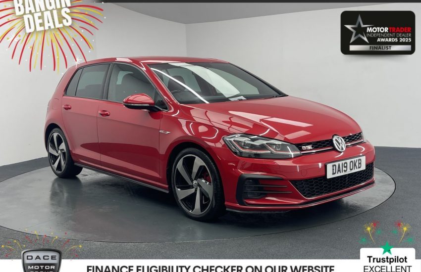 Used 2019 RED VOLKSWAGEN GOLF for sale in Manchester