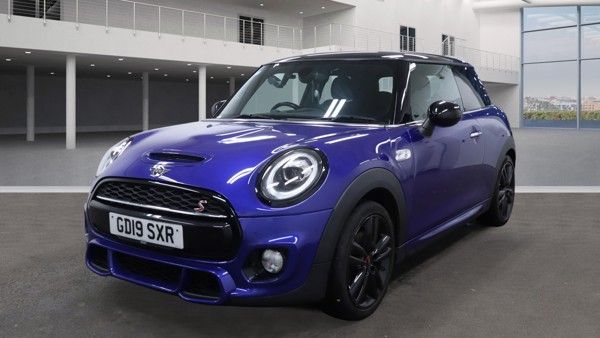 Used 2019 BLUE MINI HATCH for sale in Manchester