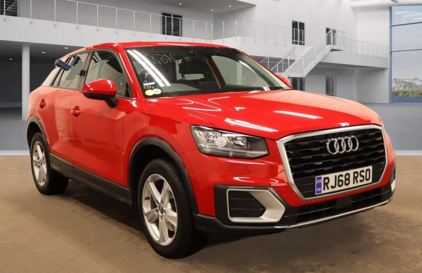 Used 2019 RED AUDI Q2 for sale in Manchester