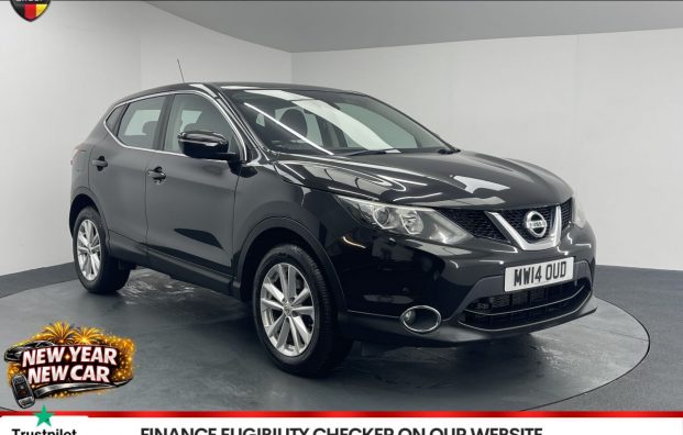 Used 2014 BLACK NISSAN QASHQAI for sale in Manchester
