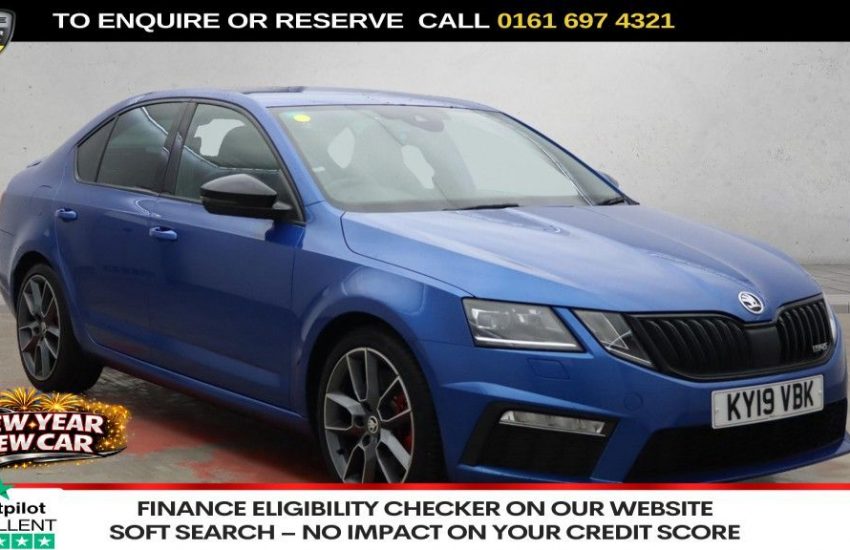 Used 2019 BLUE SKODA OCTAVIA for sale in Manchester