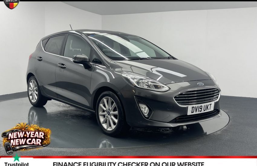 Used 2019 GREY FORD FIESTA for sale in Manchester