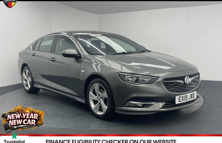 Used 2019 GREY VAUXHALL INSIGNIA for sale in Manchester