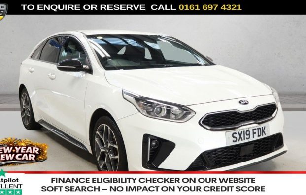 Used 2019 WHITE KIA PROCEED for sale in Manchester