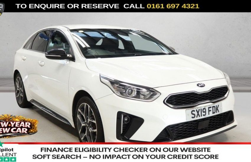 Used 2019 WHITE KIA PROCEED for sale in Manchester