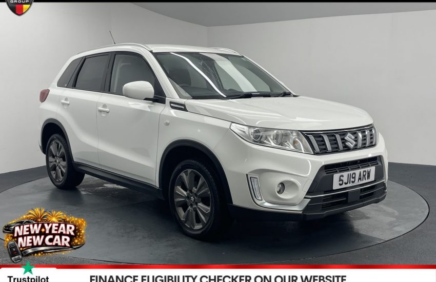 Used 2019 WHITE SUZUKI VITARA for sale in Manchester