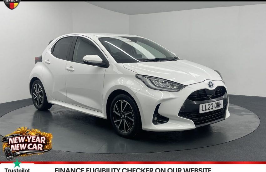 Used 2023 WHITE TOYOTA YARIS for sale in Manchester