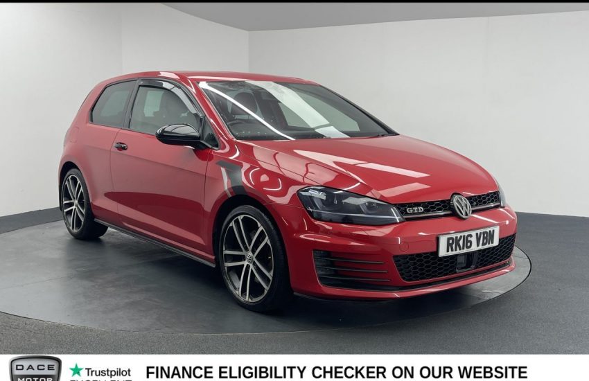 Used 2016 RED VOLKSWAGEN GOLF for sale in Manchester