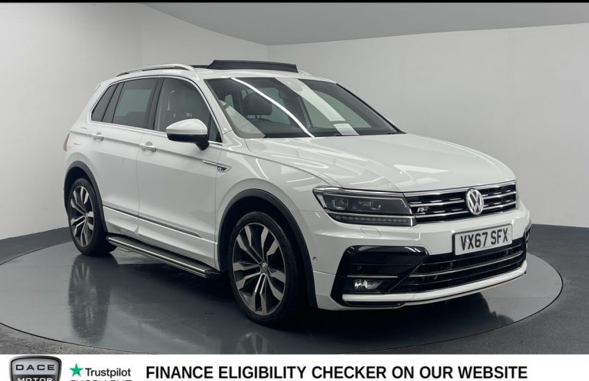 Used 2017 WHITE VOLKSWAGEN TIGUAN for sale in Manchester