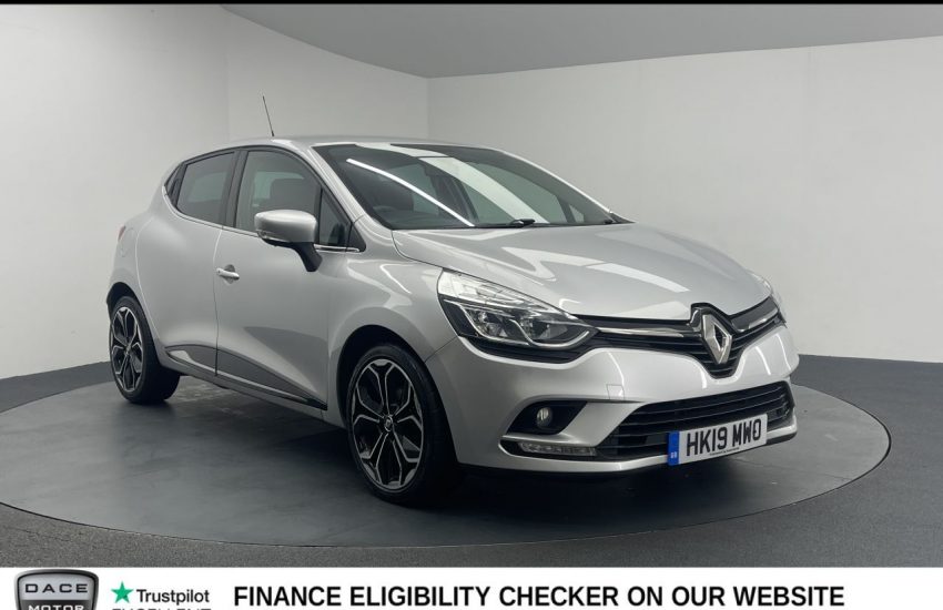 Used 2019 SILVER RENAULT CLIO for sale in Manchester