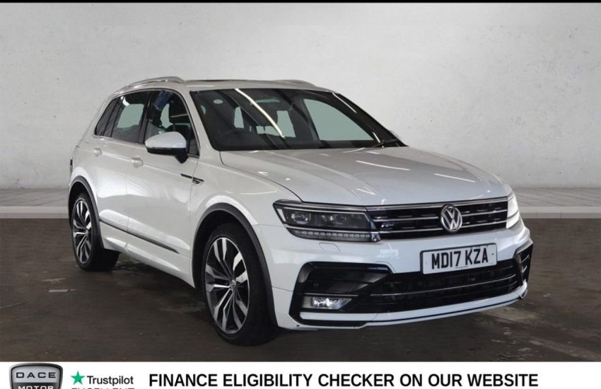 Used 2017 WHITE VOLKSWAGEN TIGUAN for sale in Manchester
