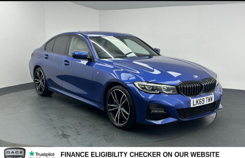 Used 2019 BLUE BMW 3 SERIES for sale in Manchester