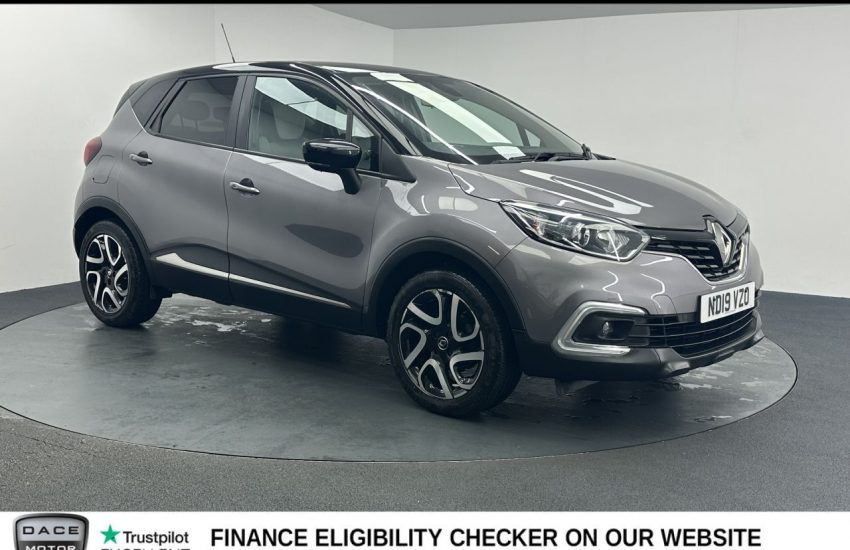 Used 2019 GREY RENAULT CAPTUR for sale in Manchester