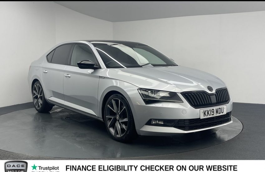 Used 2019 SILVER SKODA SUPERB for sale in Manchester
