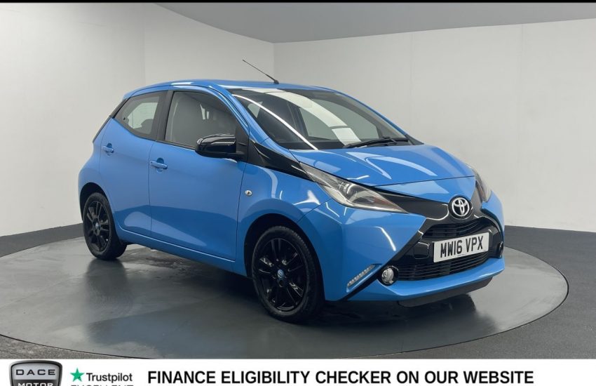Used 2016 BLUE TOYOTA AYGO for sale in Manchester