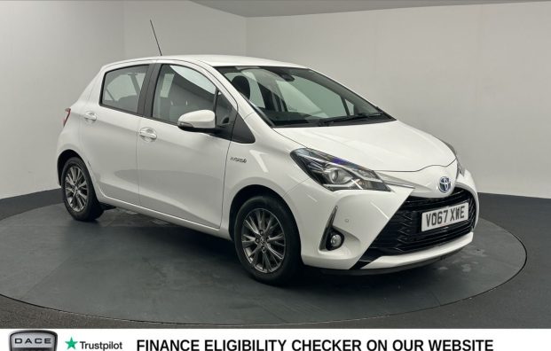 Used 2017 WHITE TOYOTA YARIS for sale in Manchester