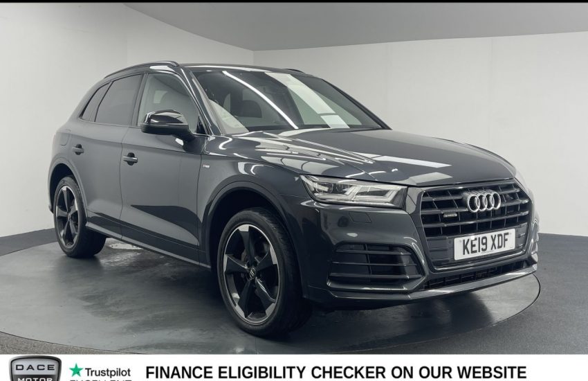 Used 2019 GREY AUDI Q5 for sale in Manchester