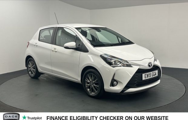 Used 2019 WHITE TOYOTA YARIS for sale in Manchester