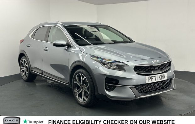 Used 2021 SILVER KIA XCEED for sale in Manchester